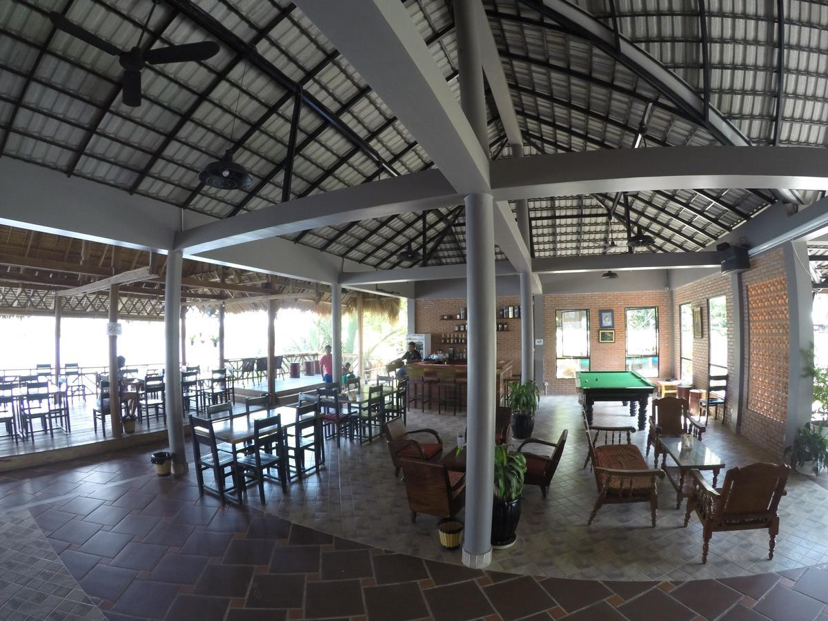 Salty River Resort Kampot Exterior photo