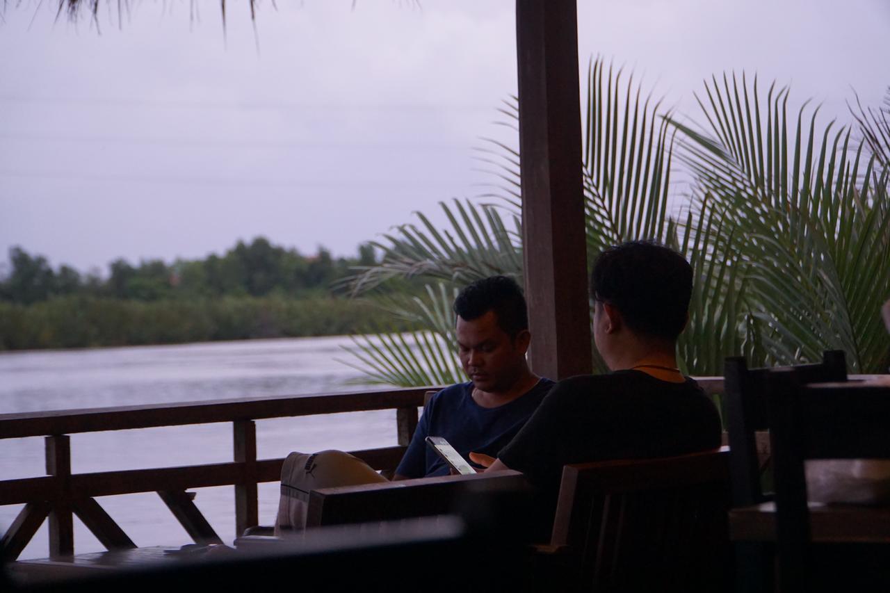 Salty River Resort Kampot Exterior photo