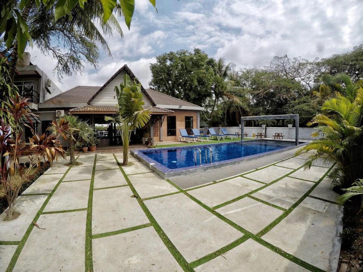 Salty River Resort Kampot Exterior photo